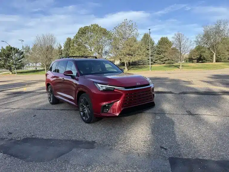 2026 Lexus TX 550h+