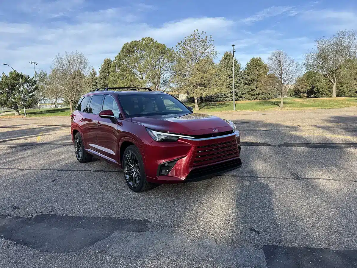 2026 Lexus TX 550h+