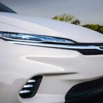 The Chrysler Airflow Concept features a cross-car grille/light blade illuminated with crystal LED lighting.