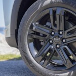Close-up view of wheel on Chevrolet Trax ACTIV in Cacti Green. Pre-production model shown. Actual production model may vary. Available in spring 2023. Cacti Green exterior color late availability.