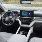 2025 ford explorer platinum 03 2025 ford explorer platinum 03